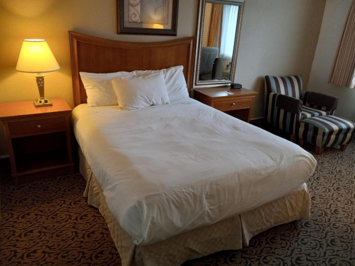 Lupine Inn Ред-Лодж Экстерьер фото