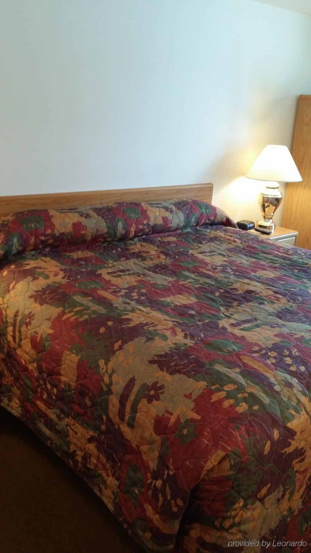 Lupine Inn Ред-Лодж Экстерьер фото