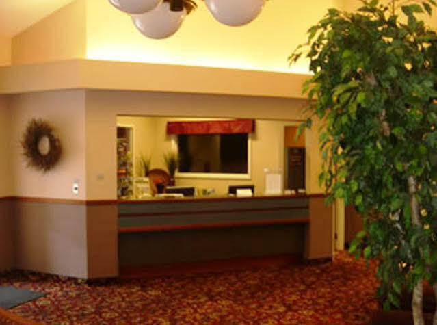 Lupine Inn Ред-Лодж Экстерьер фото